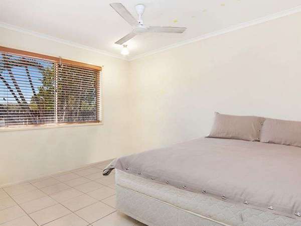 7 Shang Street, Mooroobool - Thumbnail 6