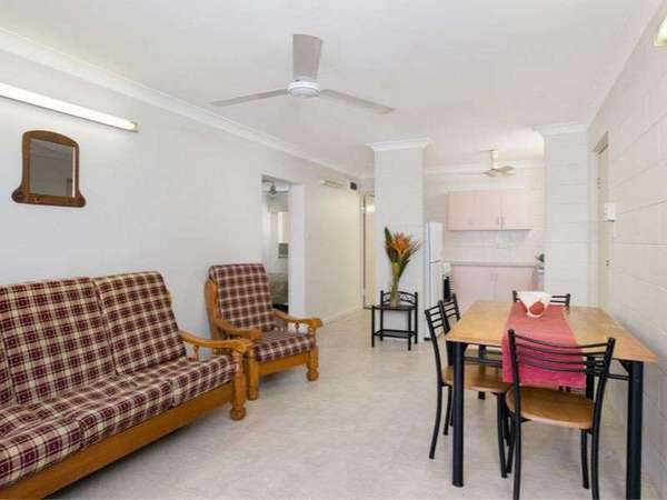 2/267 Sheridan Street, Cairns North - Image 1
