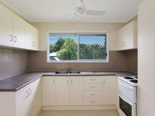 9 Brant Close, Manoora - Thumbnail 3