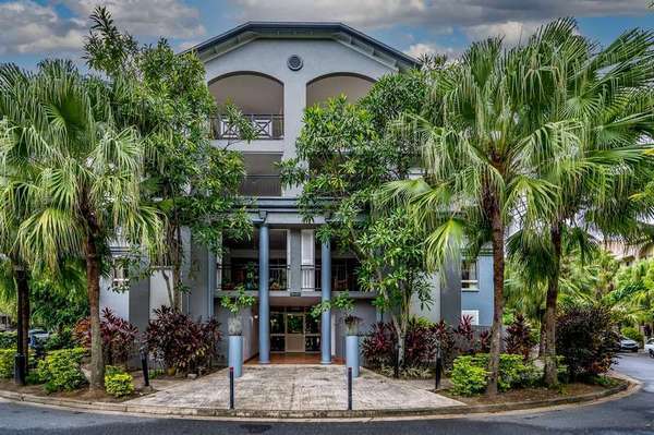 1528/2-10 Greenslopes Street, Cairns North - Thumbnail 3