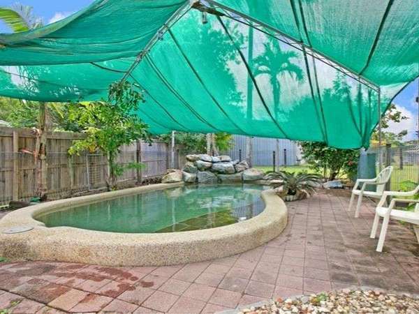 34 Dunbar Street, Mooroobool - Thumbnail 2