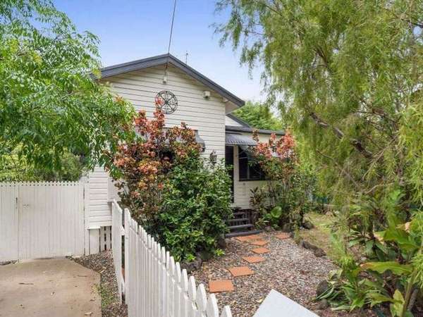 9 EDGAR STREET, Bungalow - Image 1