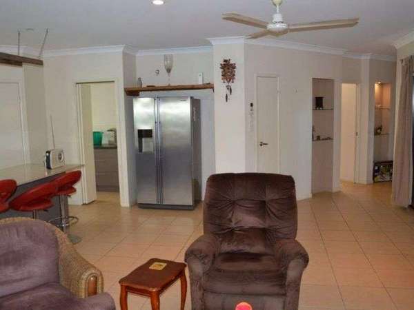 27 Bundey Street, Bentley Park - Thumbnail 6