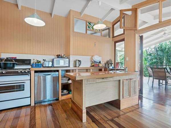 6 Edward Street, Cairns North - Thumbnail 3