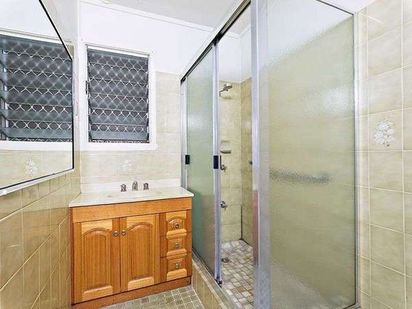 76 Clarke Street, Manunda - Thumbnail 5