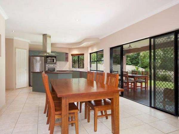 2 Finchley Close, Redlynch - Thumbnail 4