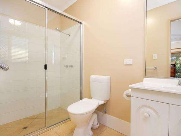 25 Sherwood Close, Brinsmead - Thumbnail 6