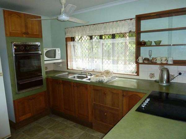 17 Duffy Street, Freshwater - Thumbnail 4