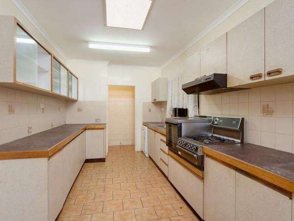 45 Loridan Drive, Brinsmead - Thumbnail 3