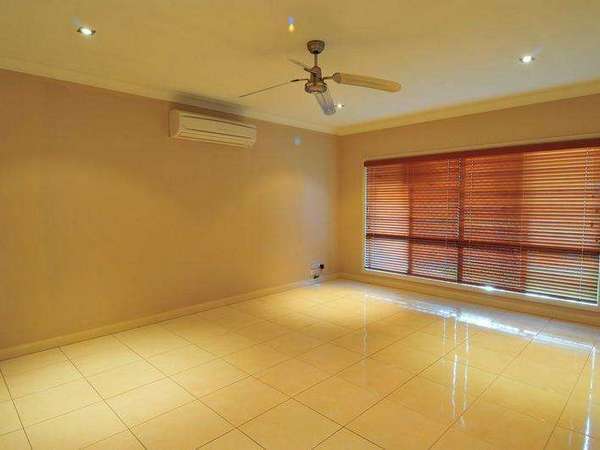 7 Finchley Close, Redlynch - Thumbnail 4