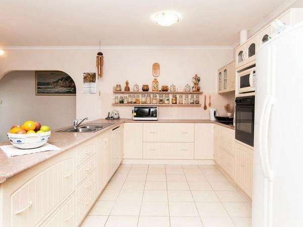 4 Callitris St, Redlynch - Thumbnail 5