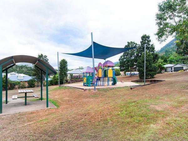 4 Callitris St, Redlynch - Thumbnail 3