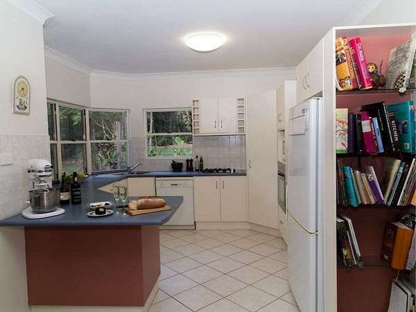 27 Fairley St, Redlynch - Thumbnail 3