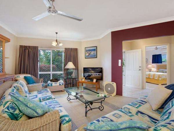 7 Kamala Street, Redlynch - Thumbnail 3