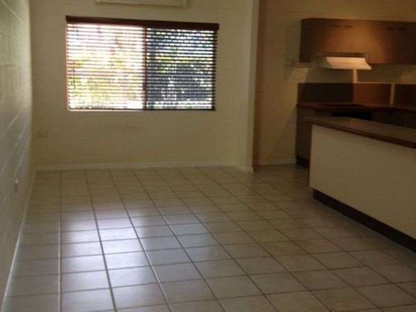 2/40-42 Old Smithfield Rd, Freshwater - Thumbnail 5