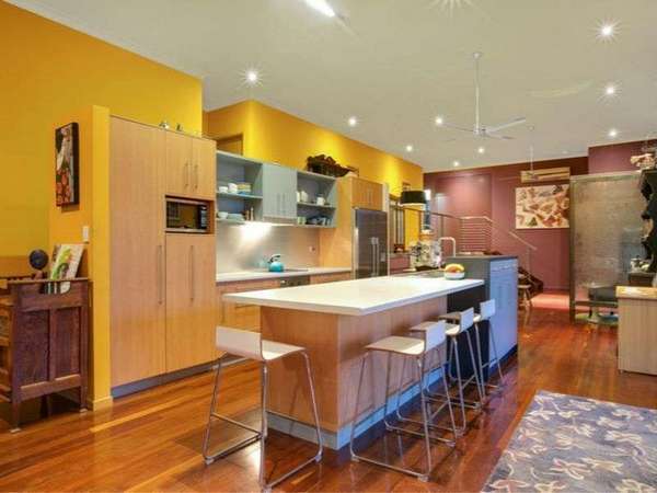 18 Eugenia Crescent, Redlynch - Thumbnail 2