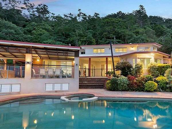 27 Rosemont Ct, Mooroobool - Thumbnail 2