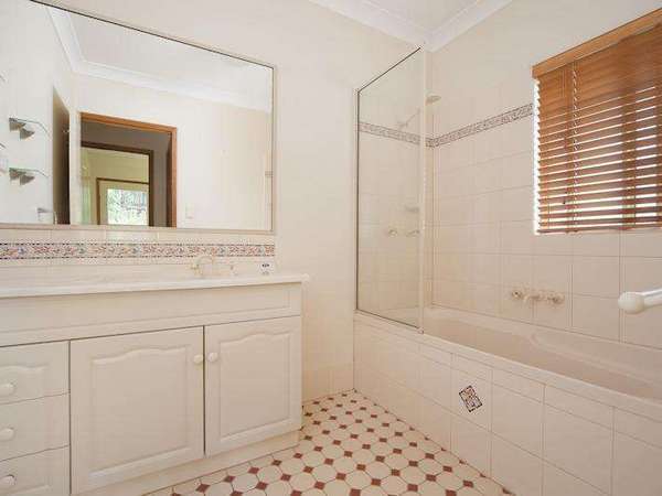 15 Bayu Close, Redlynch - Thumbnail 6