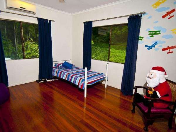 6 Fallon Close, Brinsmead - Thumbnail 7