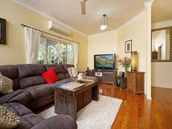 23 Peakviews Close, Redlynch - Thumbnail 5