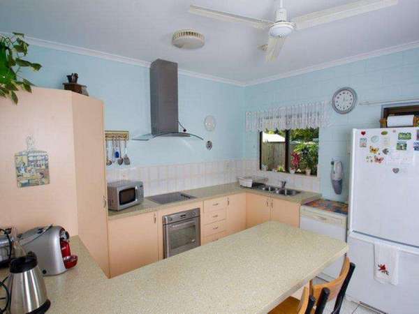 14 Macadamia Close, Redlynch - Thumbnail 2