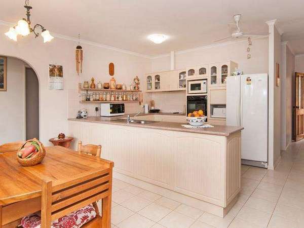 4 Callitris St, Redlynch - Thumbnail 8