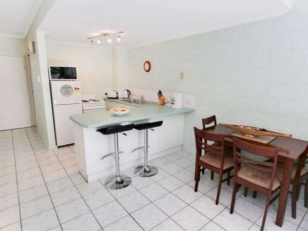 6/8 Short St, Redlynch - Thumbnail 4