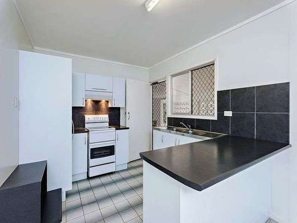 76 Clarke Street, Manunda - Thumbnail 2