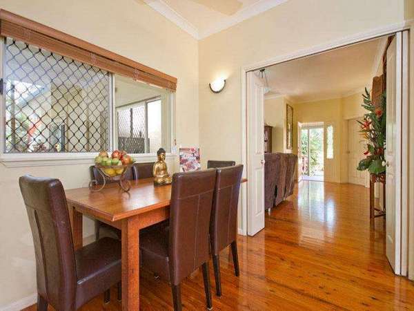 23 Peakviews Close, Redlynch - Thumbnail 4