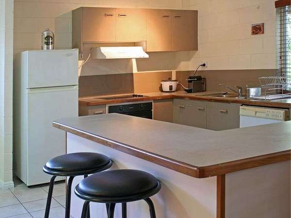 2/40-42 Old Smithfield Rd, Freshwater - Thumbnail 2