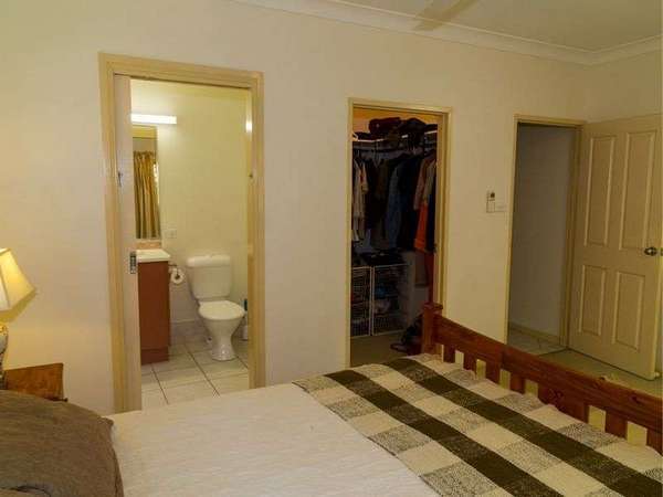 27 Fairley St, Redlynch - Thumbnail 8