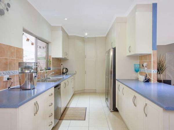 7 Ethel Close, Redlynch - Thumbnail 4