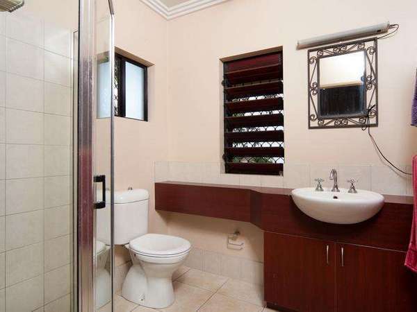 2 Finchley Close, Redlynch - Thumbnail 7