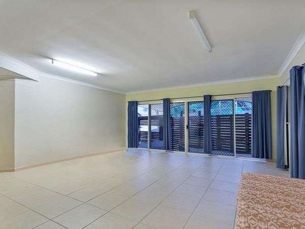 27 Rosemont Ct, Mooroobool - Thumbnail 8