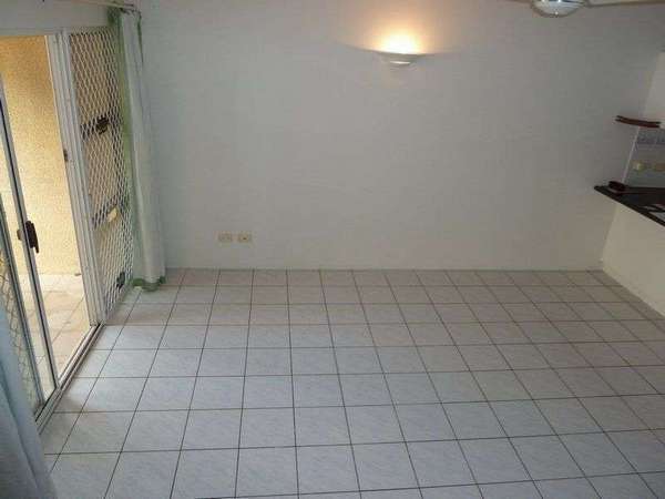 7/11-13 Short St, Redlynch - Thumbnail 8