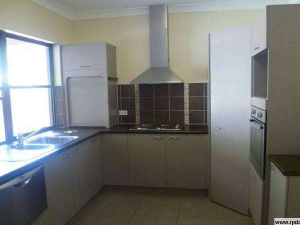 14 John Malcolm Street, Redlynch - Thumbnail 4