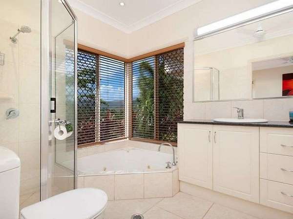 37 Chirio Drive, Redlynch - Thumbnail 7