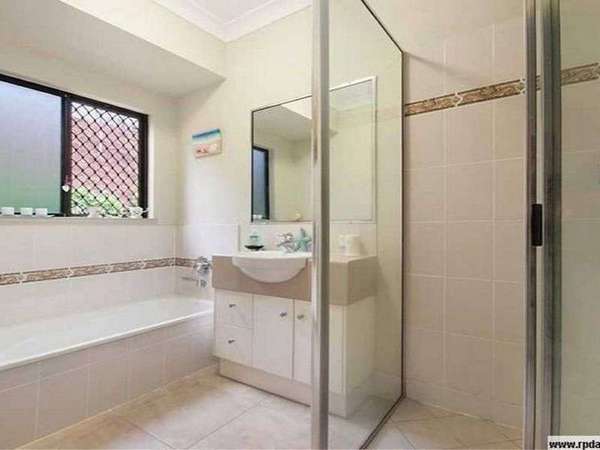 33 Jak Gee Street, Redlynch - Thumbnail 8