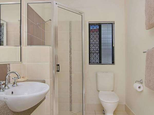 12 Coccoloba Close, Redlynch - Thumbnail 8