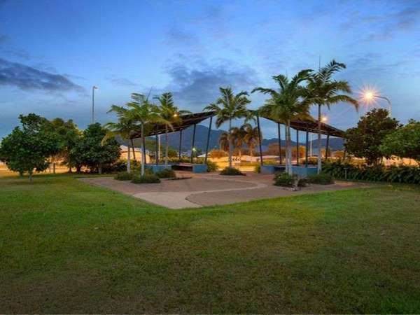 120 Springbrook Ave, Redlynch - Thumbnail 3