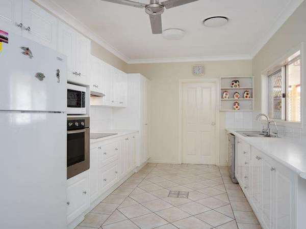 36 Michaelangelo Drive, Redlynch - Thumbnail 2