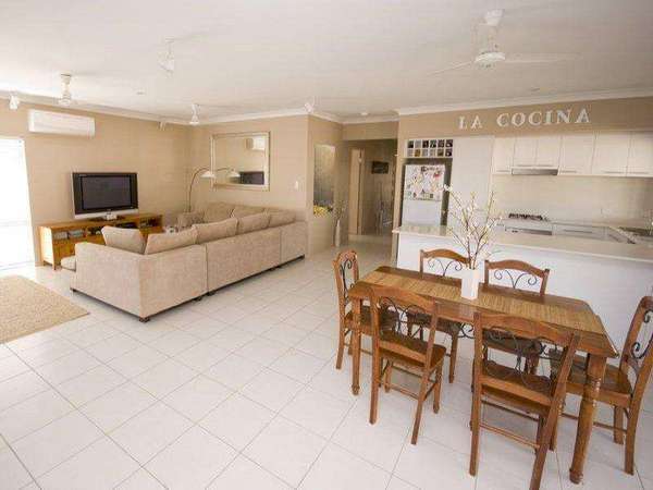 7 Hodkinson Street, Redlynch - Thumbnail 8