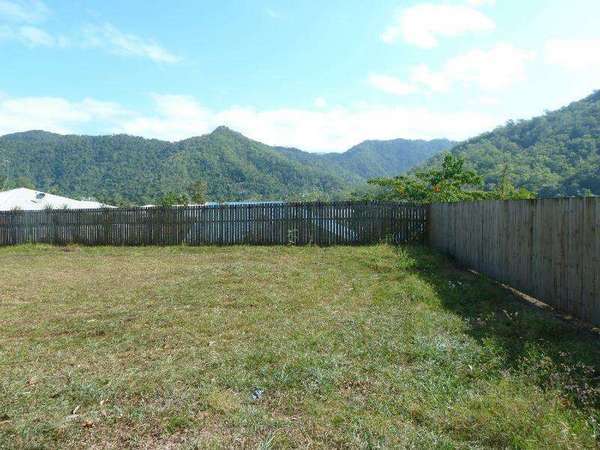 21 William Hickey Street, Redlynch - Thumbnail 8