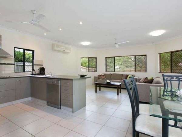 44 Dungarvan Dr, Brinsmead - Thumbnail 2