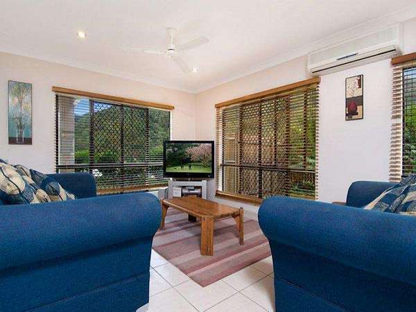 9 Fantan Close, Redlynch - Thumbnail 2