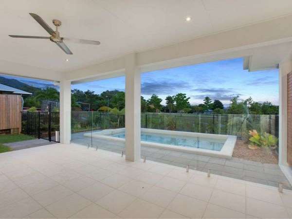 120 Springbrook Ave, Redlynch - Thumbnail 2