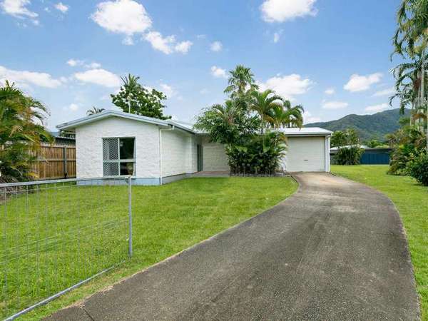 6 Linmen Close, Bentley Park - Image 1