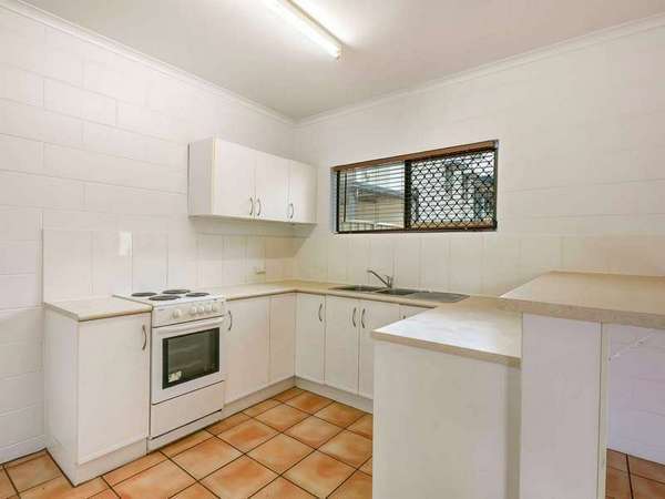 9/215 McLeod Street, Cairns North - Thumbnail 3