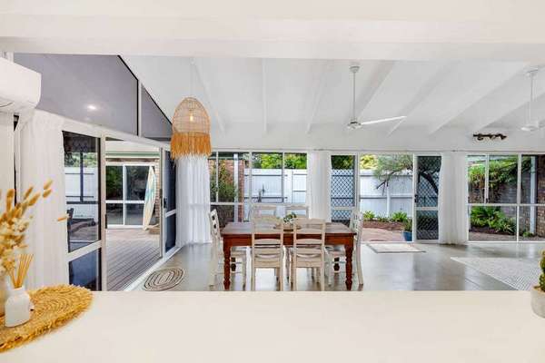 2/16 Baronia Crescent, Holloways Beach - Thumbnail 8