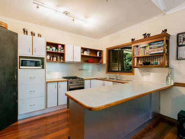 12 Licuala Close, Kamerunga - Thumbnail 3